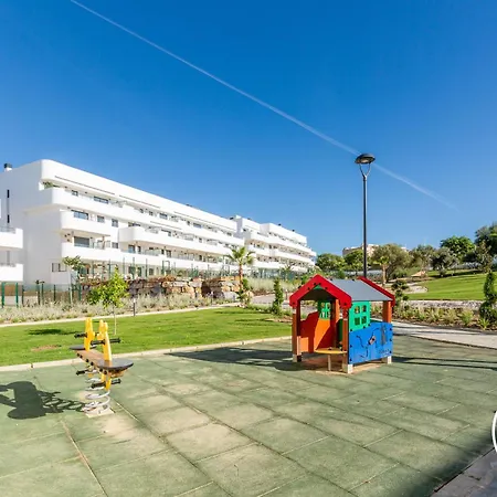 Vivi Homes - Family Retreat - Terrace - Pool - Gym Estepona